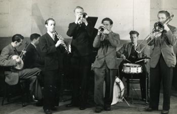 Alex Chris and the band in 1951